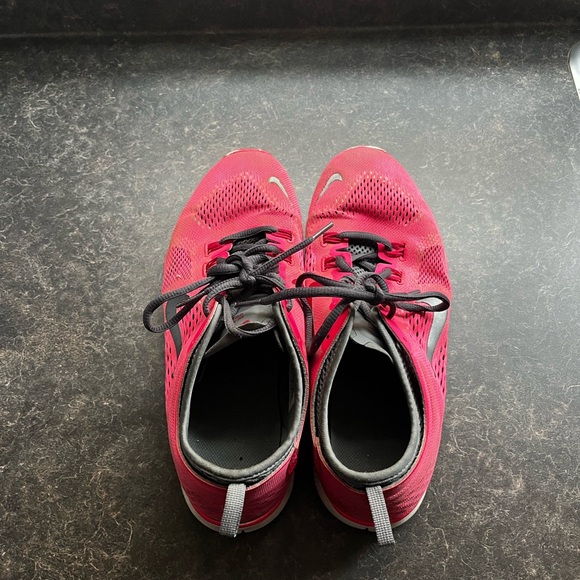 Nike Runner Size 10 - Picture 2 of 5